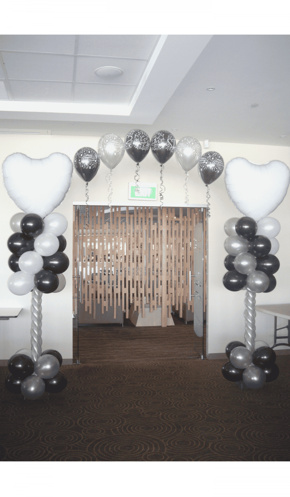 Themed Arch - Hearts
