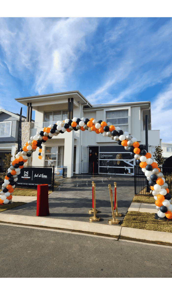Large Spiral Garland Balloon Arch