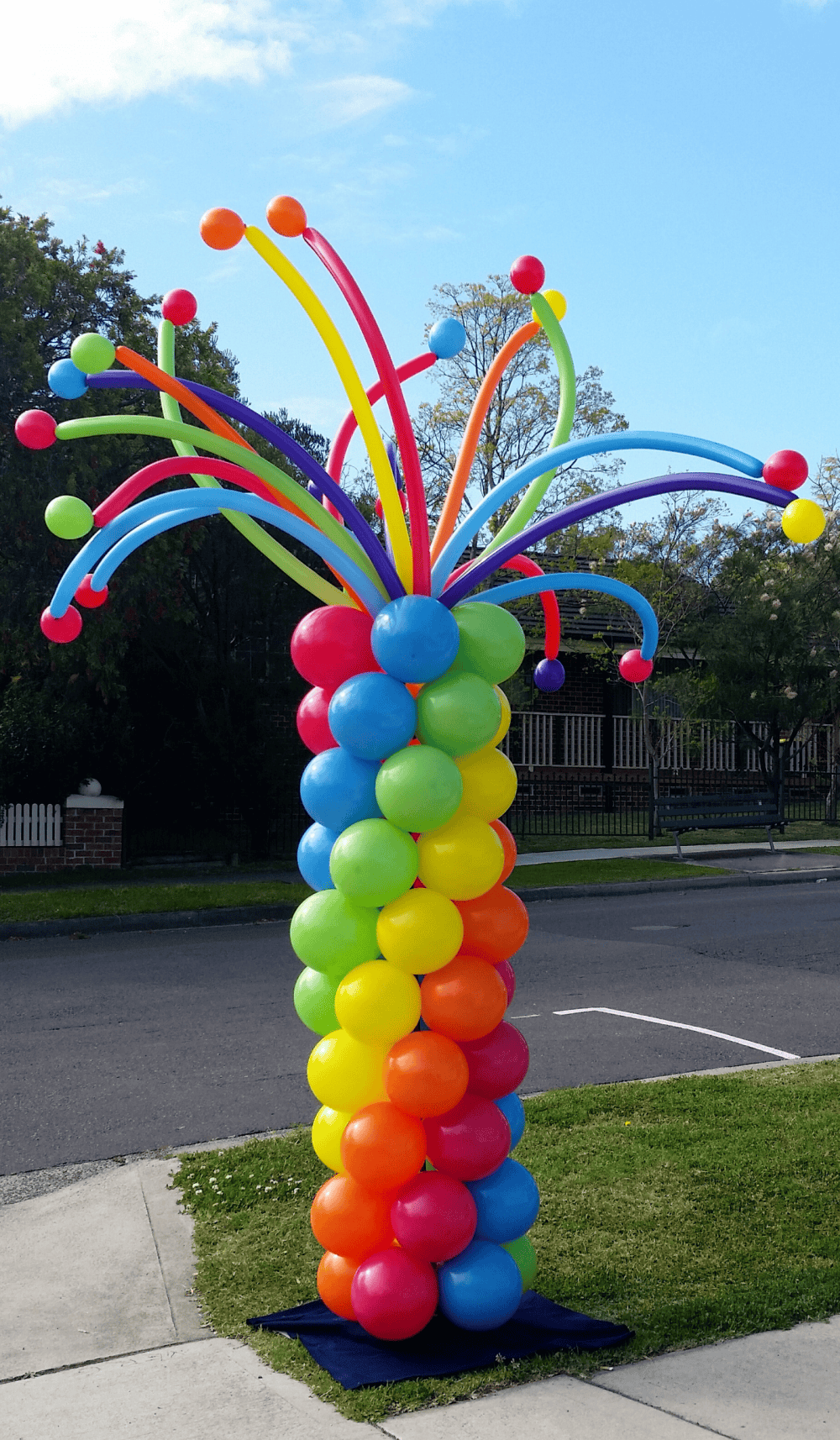 Wacky Balloon Columns
