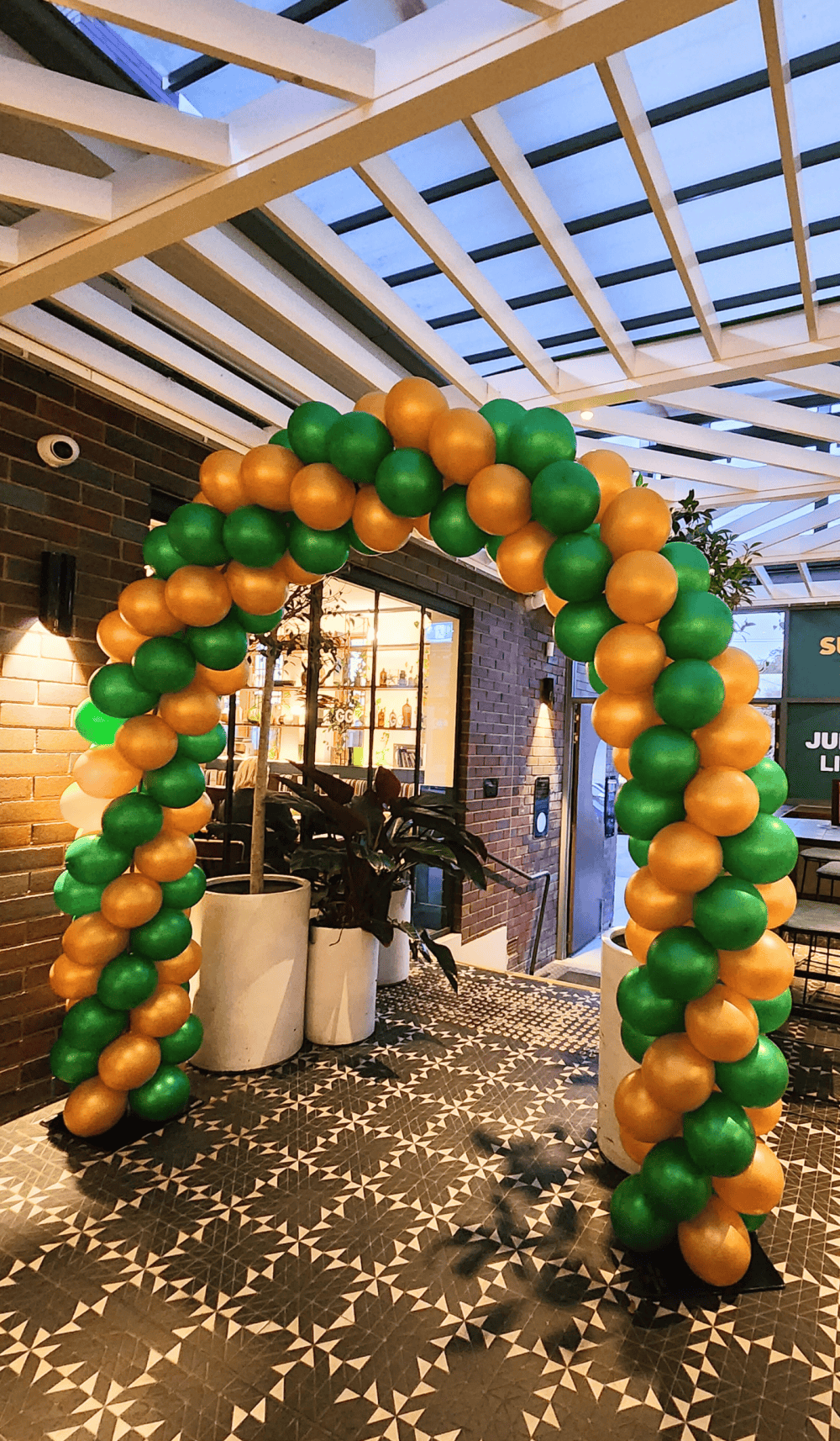 Australia Green Gold Balloon Arch